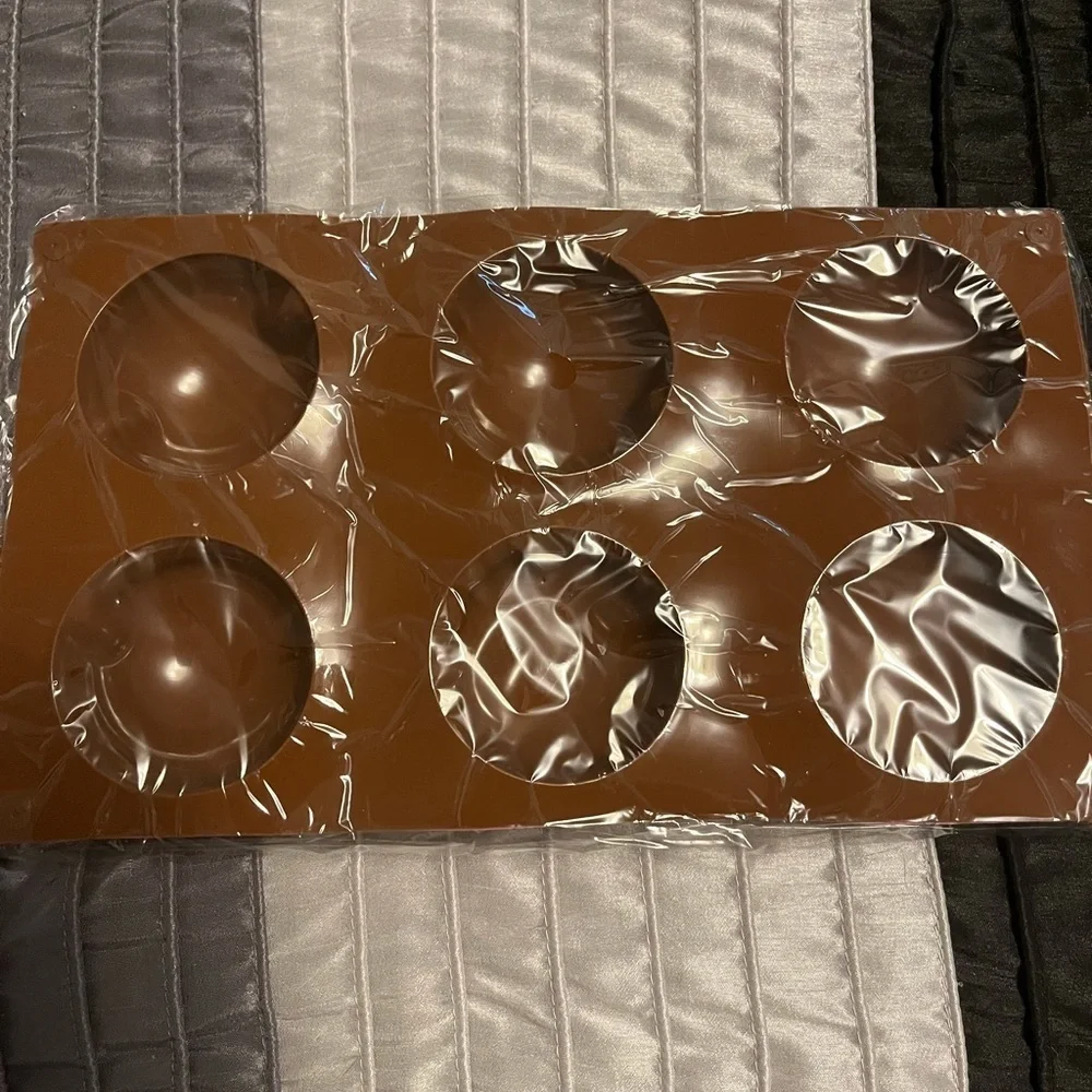 Silicone sphere molds